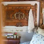 Petit Chateau Luxe *