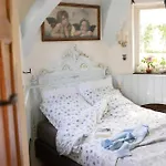 Дом отдыха Petit Chateau Luxe