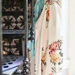 Дом отдыха Petit Chateau Luxe *