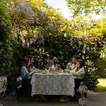 Petit Chateau Luxe *