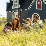 Petit Chateau Luxe Дом отдыха *