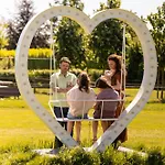 Petit Chateau Luxe Дом отдыха *