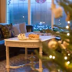 Дом отдыха Petit Chateau Luxe