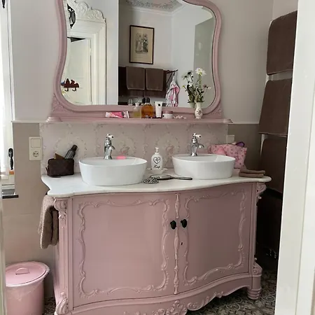 Petit Chateau Luxe Vakantiehuis, Prive Hottub En Zwembad Heythuysen
