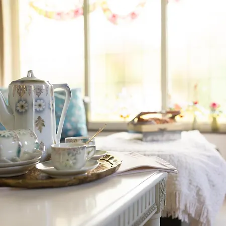 Holiday home Petit Chateau Luxe Vakantiehuis, Prive Hottub En Zwembad *