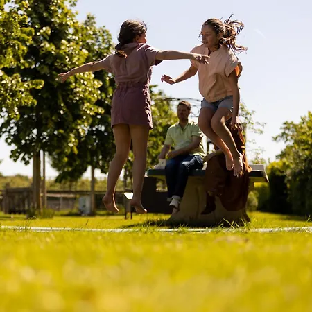 Petit Chateau Luxe *