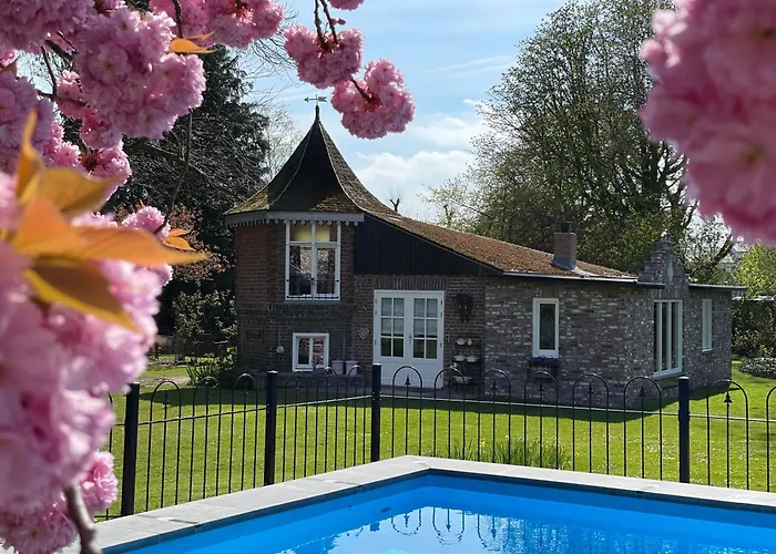 Casa de Férias Petit Chateau Luxe *