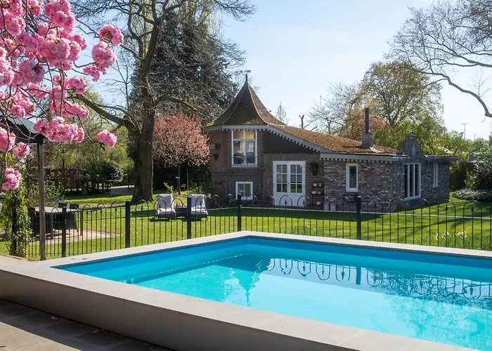 Petit Chateau Luxe * Heythuysen