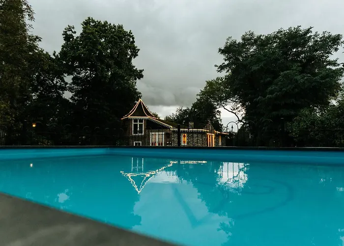 Petit Château Luxe Heythuysen