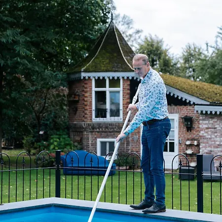 Petit Chateau Luxe Vakantiehuis, Prive Hottub En Zwembad *